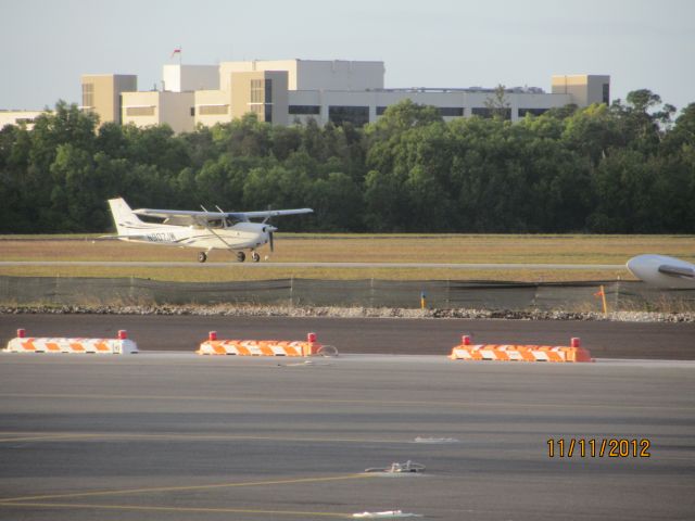 Cessna Skyhawk (N907JW)