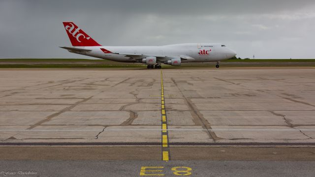 Boeing 747-200 (ER-BBC)