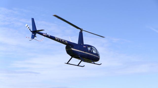 Robinson R-44 (N277CH)