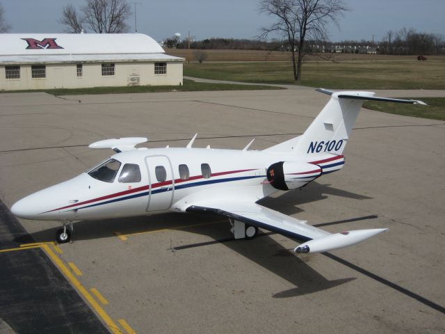 Eclipse 500 (N6100)