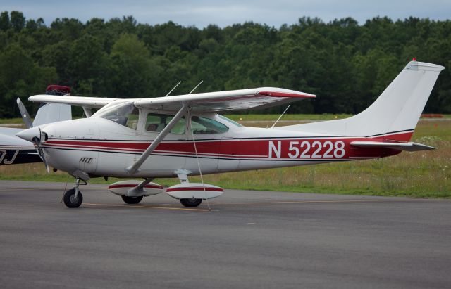 Cessna Skylane (N52228)