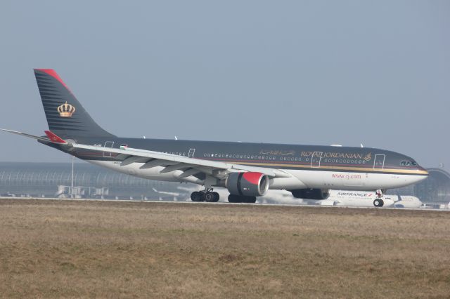 Airbus A330-200 (JY-AIE)