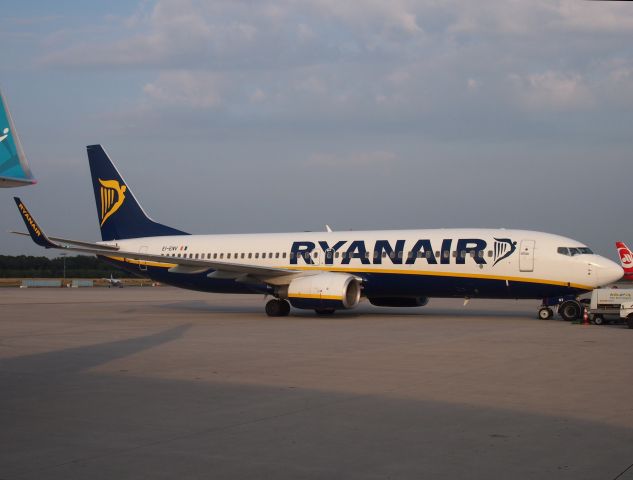 Boeing 737-800 (EI-ENV)