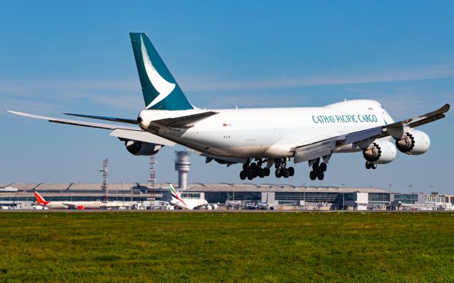 BOEING 747-8 (B-LJB)