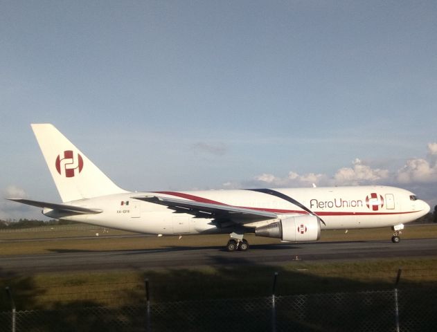 BOEING 767-200 (XA-EFR)