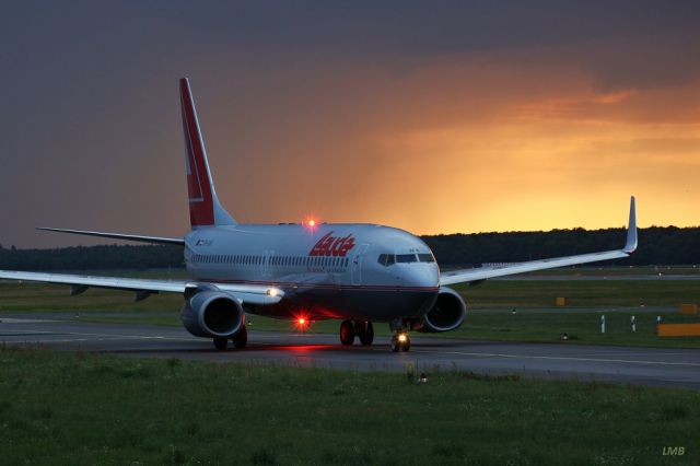 Boeing 737-700 (OE-LNK)