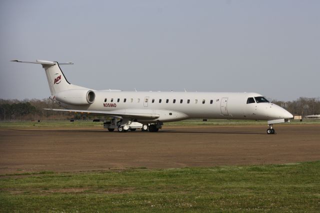 Embraer ERJ-145 (N359AD)