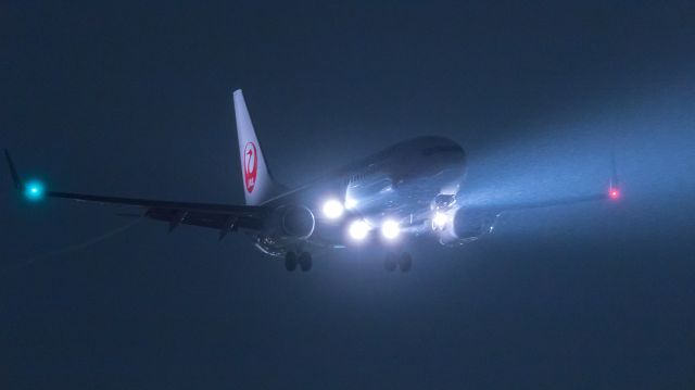 Boeing 737-800 (JA327J) - “journeys with Duffy” LIVERYbr /Japan Airlines / Boeing 737-846br /Feb.20.2016 Hakodate Airport [HKD/RJCH] JAPAN