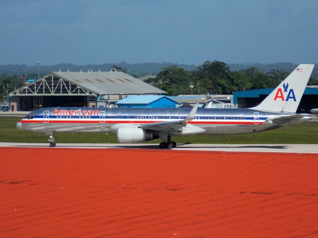 Boeing 757-200 (N624AA) - N624AA operating AA1668