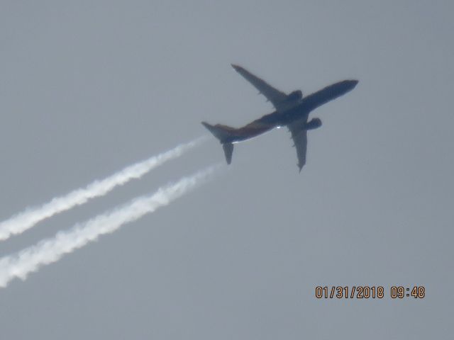 Boeing 737-800 (N8554X)