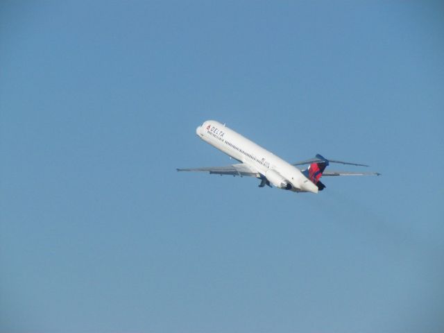 McDonnell Douglas MD-88 (N939DL)