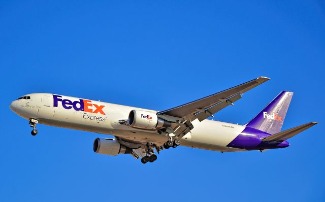 BOEING 767-300 (N106FE) - N106FE Federal Express (Fedex) 2014 Boeing 767-3S2F cn 42709 / In 1070 "Evelyn" - Las Vegas - McCarran International Airport (LAS / KLAS)br /USA - Nevada March 25, 2015br /Photo: Tomás Del Coro