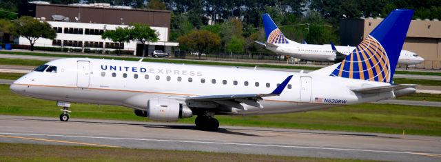 Embraer 170/175 (N636RW)