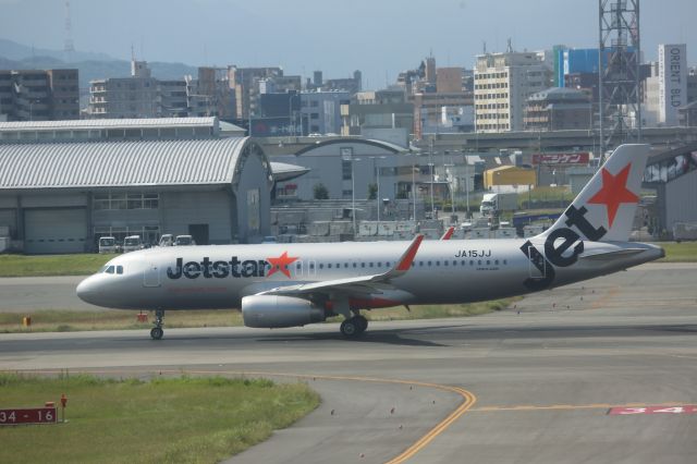 Airbus A320 (JA15JJ)