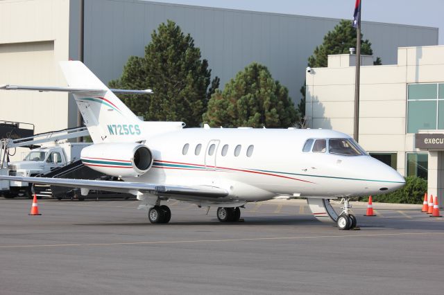 Hawker 800 (N725CS)