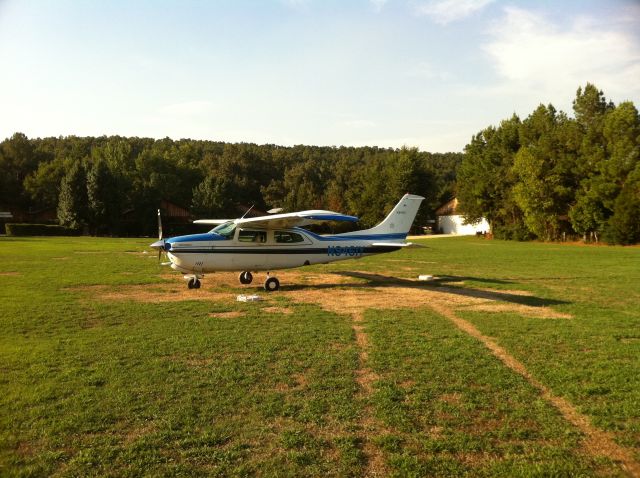 Cessna T210 Turbo Centurion (N9461Y) - N9461Y at 3M0, Lakeview/Gastons Trout Resort. 