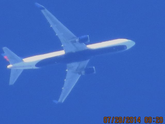 BOEING 767-300 (N1605) - Delta flight 2368 from ATL to SEA over Baxter Springs KS (78KS) at 36k feet.