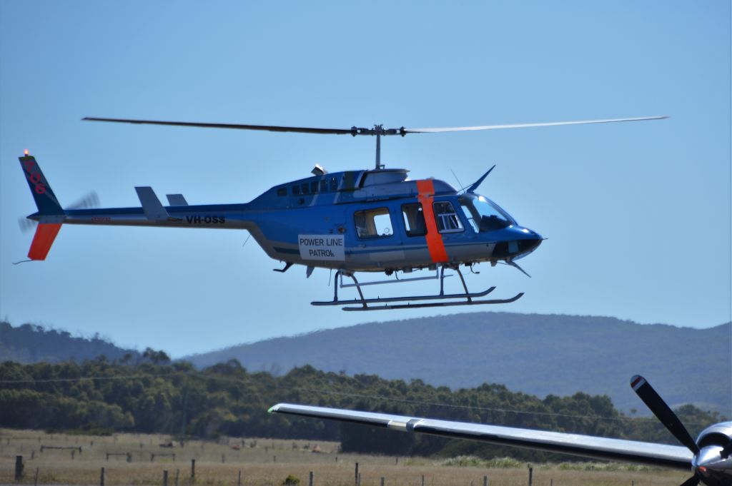 VH-OSS — - Osbourne Aviation Longranger arriving, Flinders Island, Jan 2021