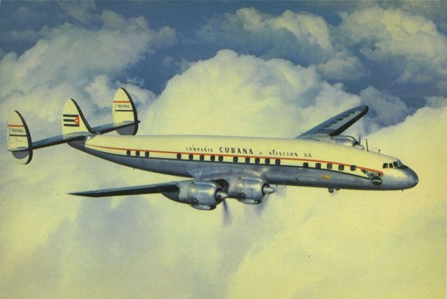 Lockheed EC-121 Constellation (CUP573) - scanned from postcardbr /cubana