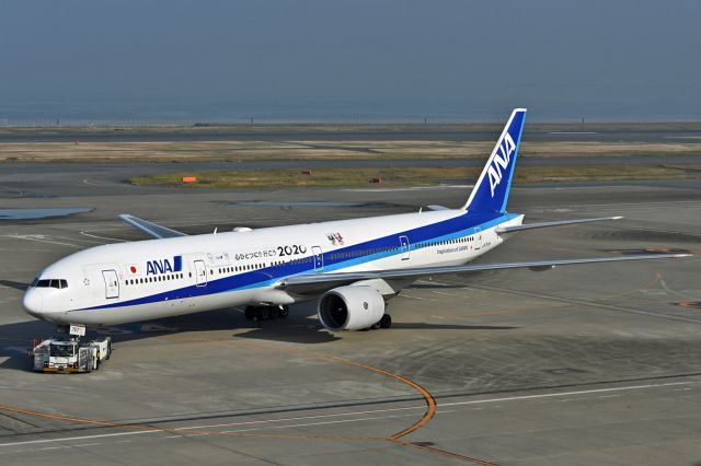 BOEING 777-300 (JA757A)