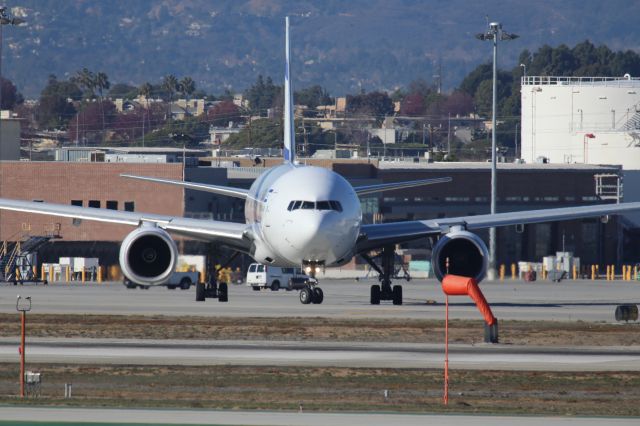 Boeing 777-200 (4X-ECE)