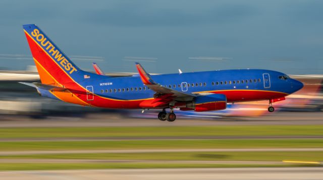 Boeing 737-700 (N716SW) - Trying a 1/15 shutter as B737-7 N716SW lands at HOU on 23 June 2021