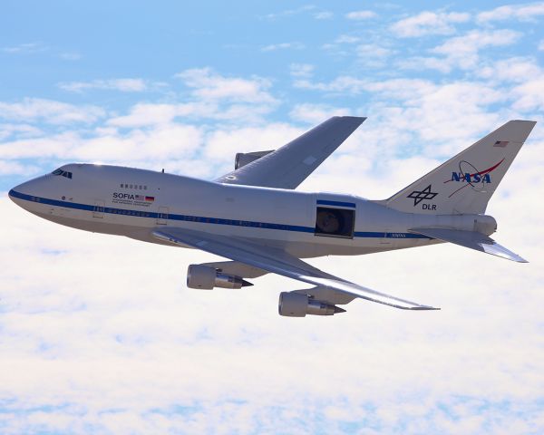 BOEING 747SP (N747NA) - Flyover during 2022 Aerospace Valley Air Show at Edwards AFB. The telescope is visible at the rear part of the fuselage.