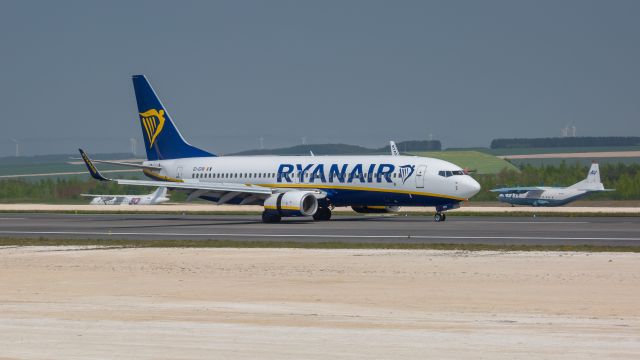 Boeing 737-700 (EI-EPB)