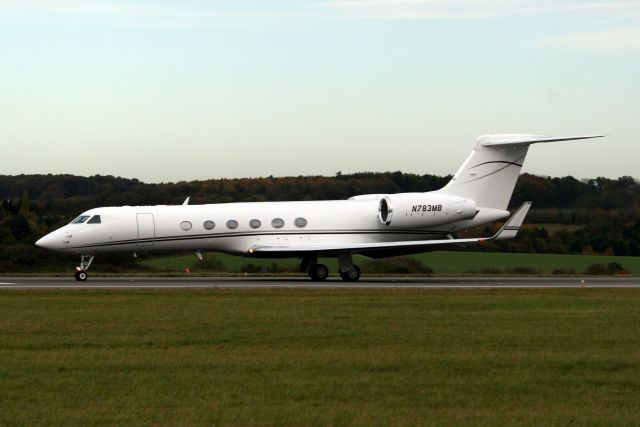 Gulfstream Aerospace Gulfstream V (N783MB) - Departing rwy 26 on 07-Nov-13 heading for EDDH.