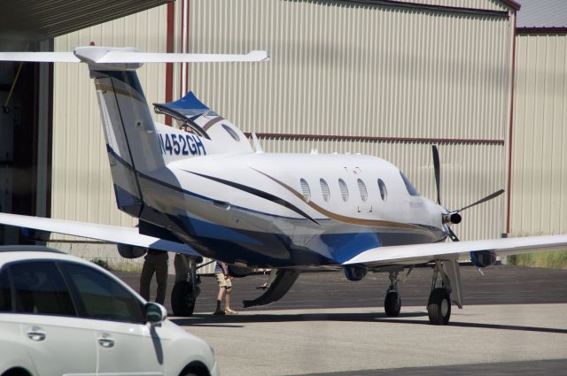 Pilatus PC-12 (N452GH)