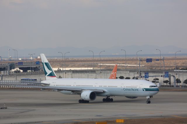 BOEING 777-300 (B-HNO)