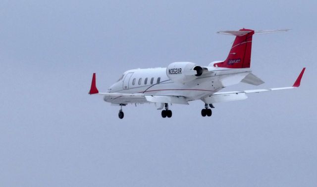 Learjet 60 (N352XR) - On final is this 2008 Bombardier Learjet 60XR in the Winter of 2019.