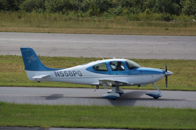 Cirrus SR-22 (N558PG)