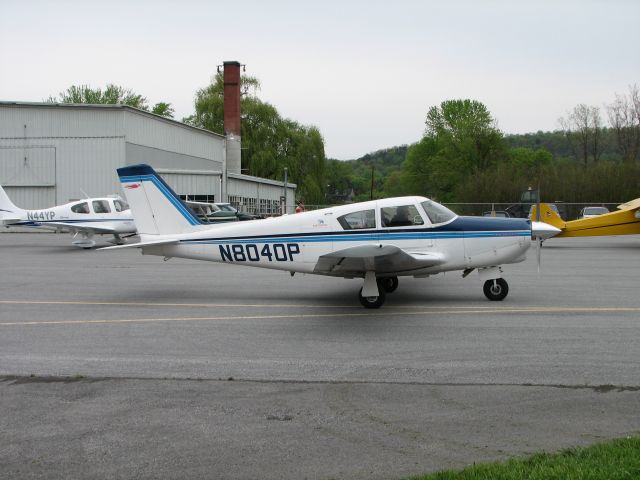 Piper PA-24 Comanche (N8040P) - taxiing by at the Pancake Breakfast.