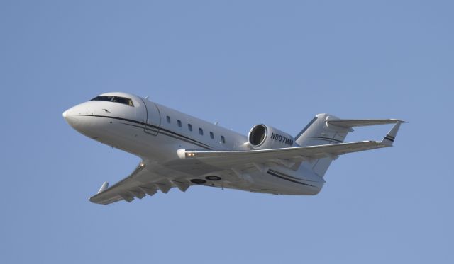 Canadair Challenger (N807MM) - Departing LAX on 25L