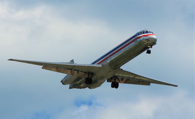 McDonnell Douglas MD-80 (N964TW)