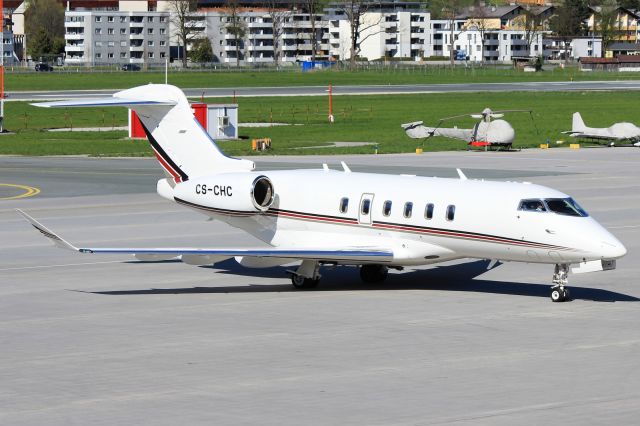 Canadair Challenger 350 (CS-CHC)