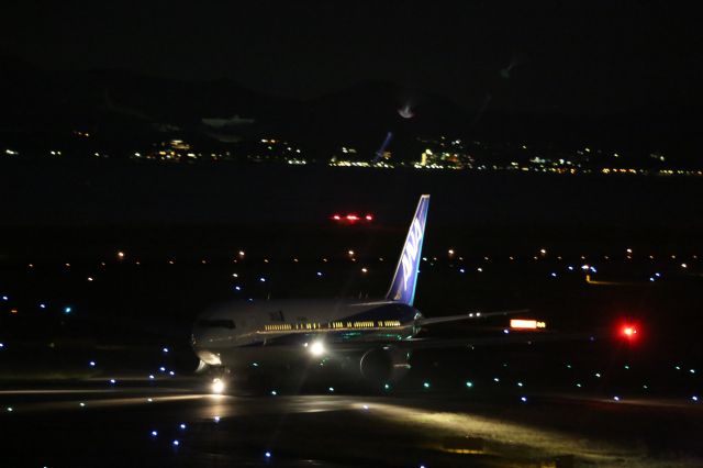 BOEING 767-300 (JA608A)