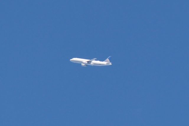 Airbus A320 (N471UA) - Departing Runway: 27R. IFR. Squawk 4301. Operating as UAL2175/UA2175 on 8/02/2018.