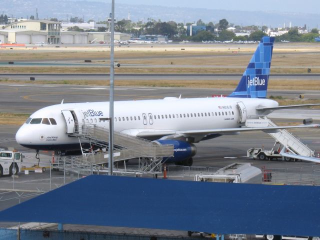 Airbus A320 (N608JB) - Parked at gate