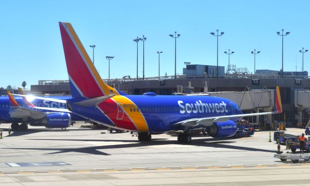 Boeing 737-700 (N7727A) - Southwest Airlines Boeing 737-76N(WL) N7727A in San Diego