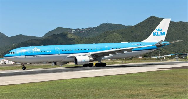 Airbus A330-300 (PH-AKF)
