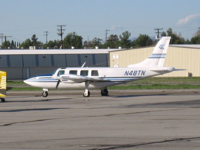 Piper Aerostar (N48TN) - Taxiing to parking