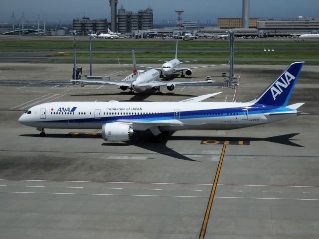 Boeing 787-9 Dreamliner (JA837A)