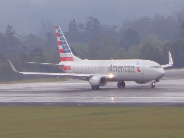 Boeing 737-700 (N982AN)