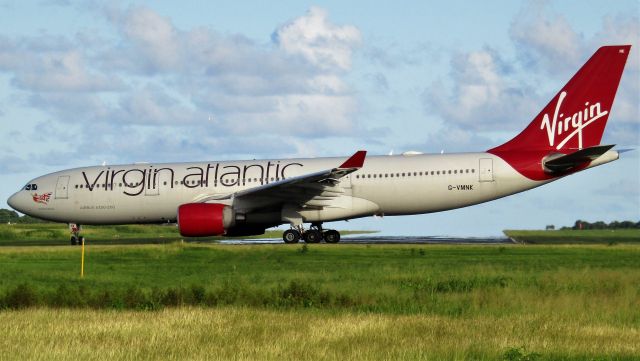 Airbus A330-200 (G-VMNK)