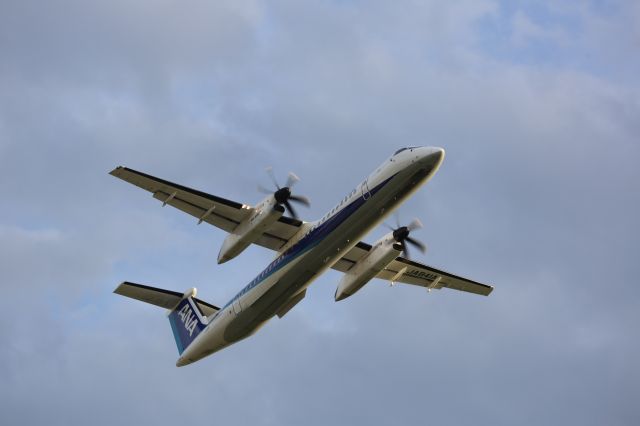 de Havilland Dash 8-400 (JA841A)