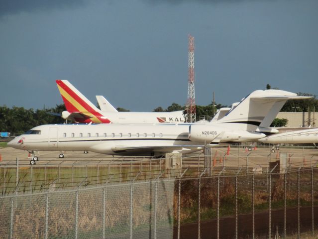 Bombardier Global Express (N284DS)