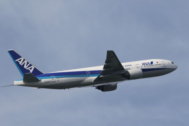 Boeing 777-200 (JA707A) - 09 August 2015:HKD-HND.