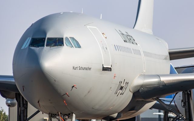 Airbus A310 (N1023)